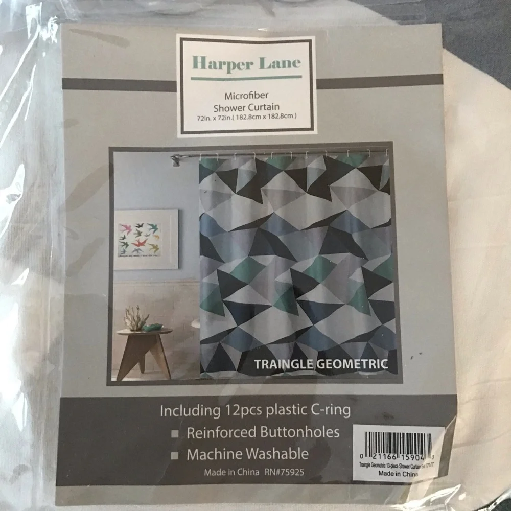 💦💦 Triangle Print Shower Curtain 💦💦